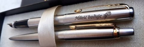 Pióro wieczne i długopis Jotter Stalowy GT etui skóra ekologiczna z tabliczką